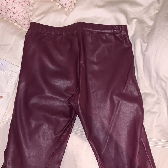NWOT wilfred vegan leather leggings🍷 - Picture 3 of 5